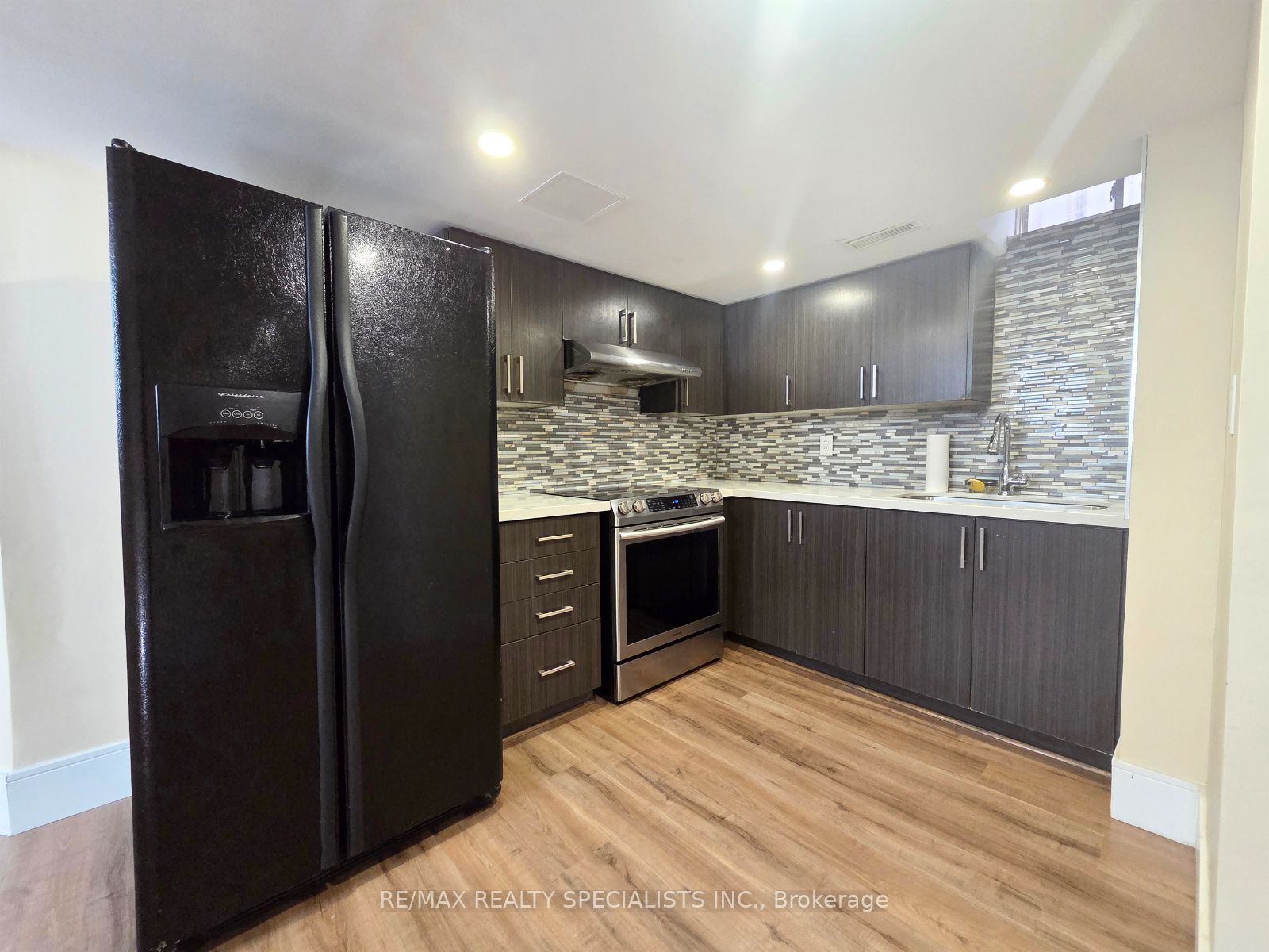 18 Gold Hill Road Bsmt Property Photo 1