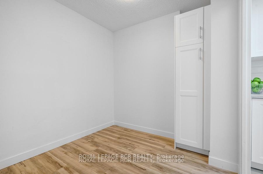 1535 Lakeshore Road E 205 Property Photo 9