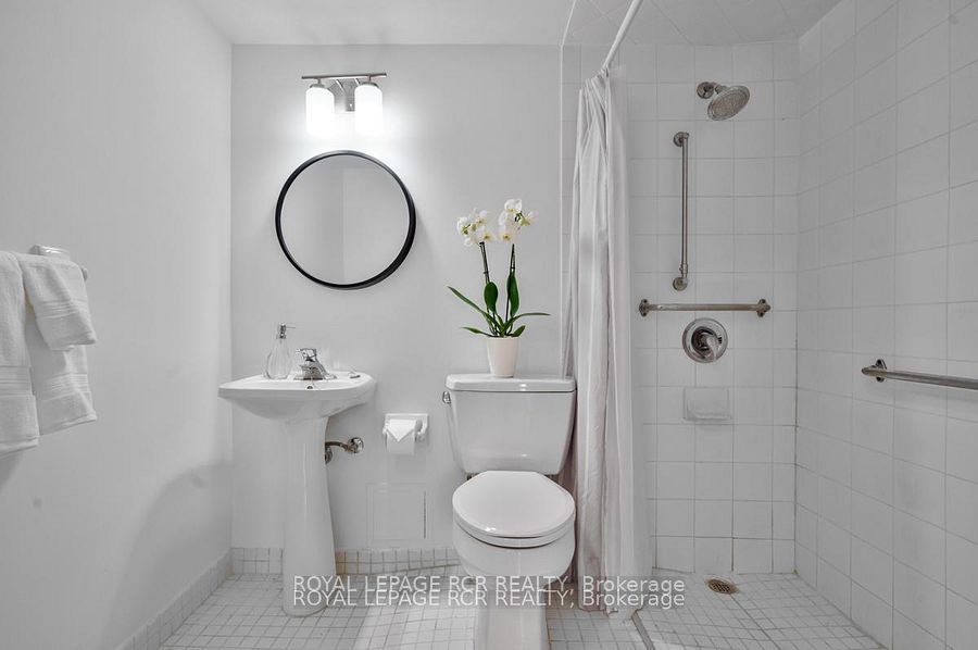 1535 Lakeshore Road E 205 Property Photo 10