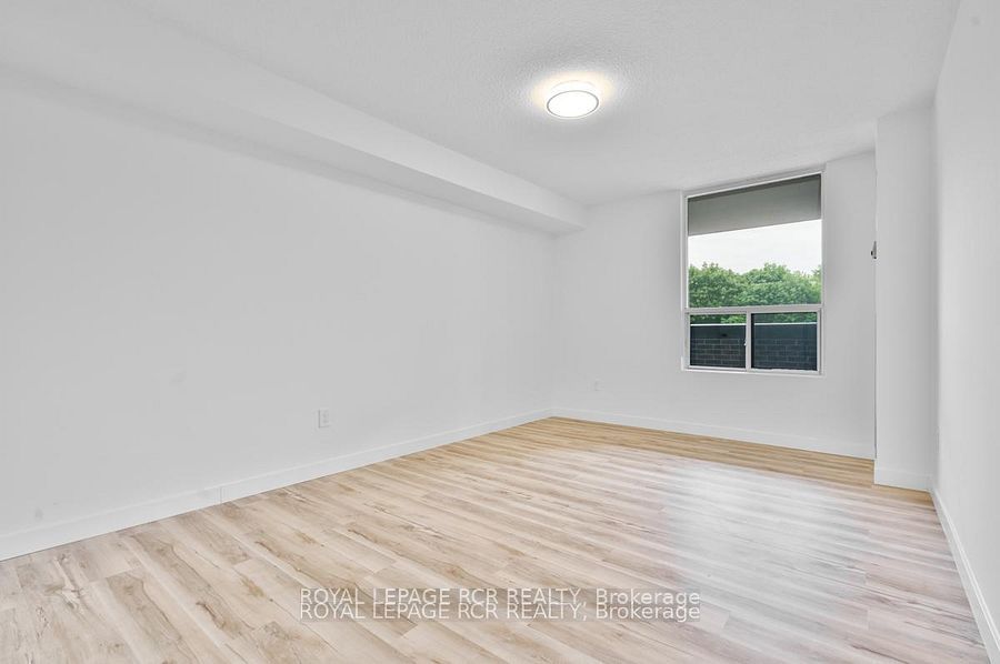 1535 Lakeshore Road E 205 Property Photo 12