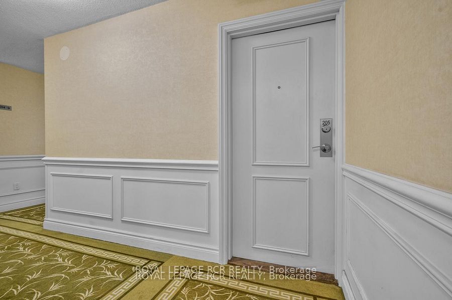 1535 Lakeshore Road E 205 Property Photo 22