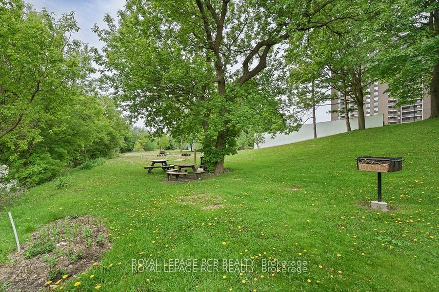 1535 Lakeshore Road E 205 Property Photo 37