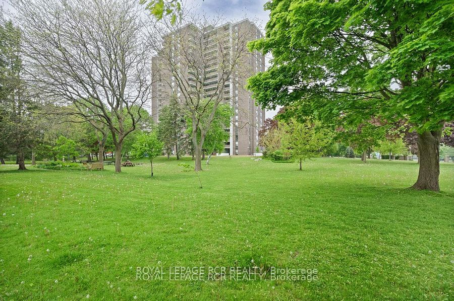 1535 Lakeshore Road E 205 Property Photo 38