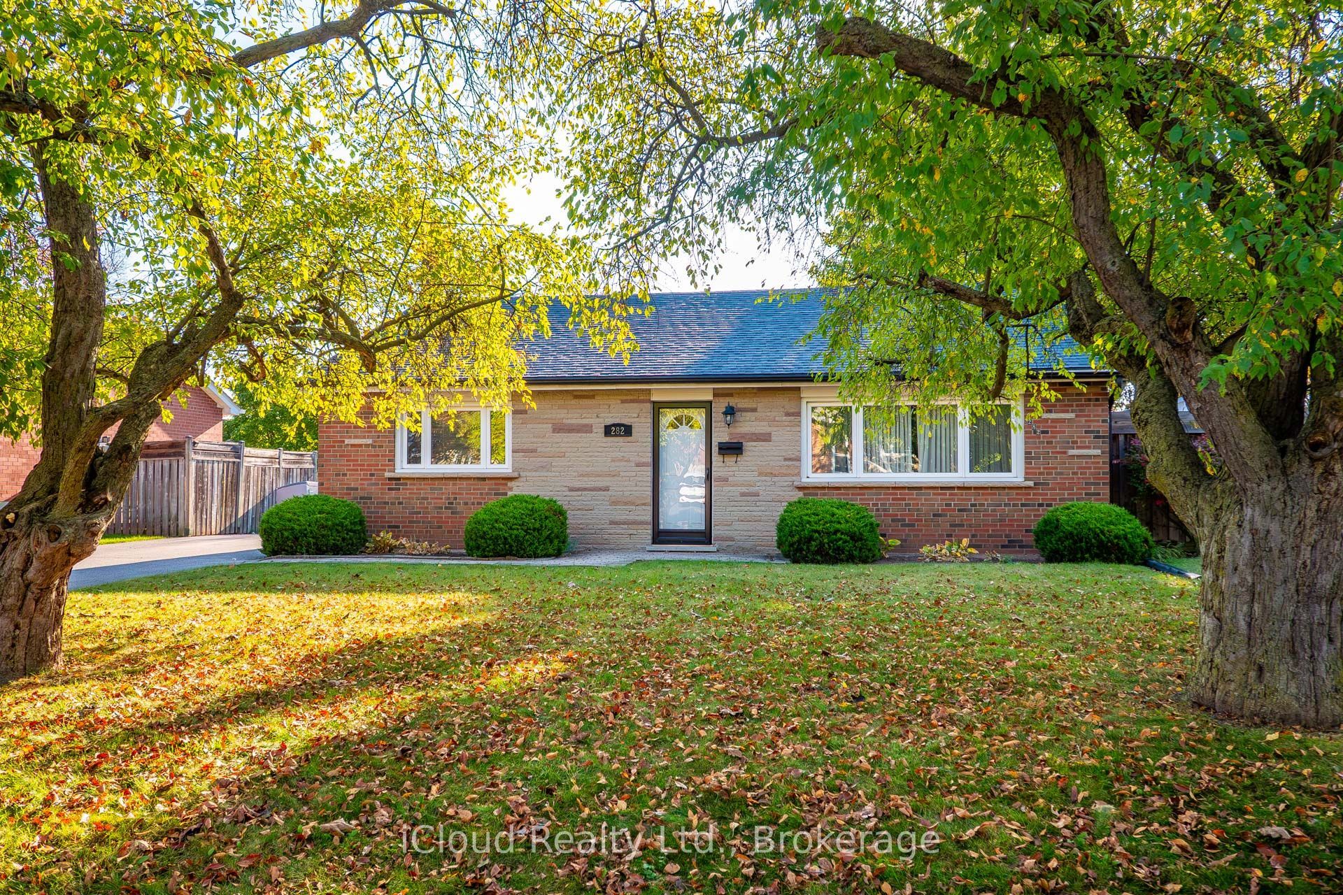 282 Kent Crescent Property Photo 1