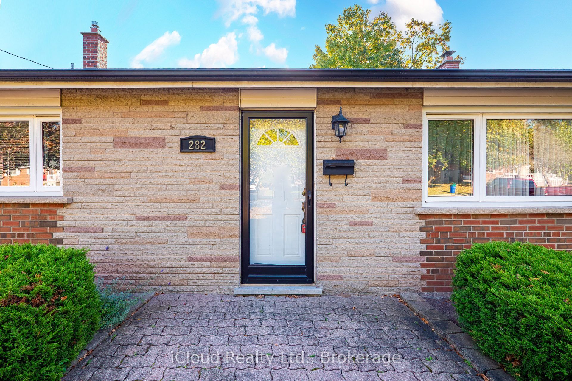 282 Kent Crescent Property Photo 11