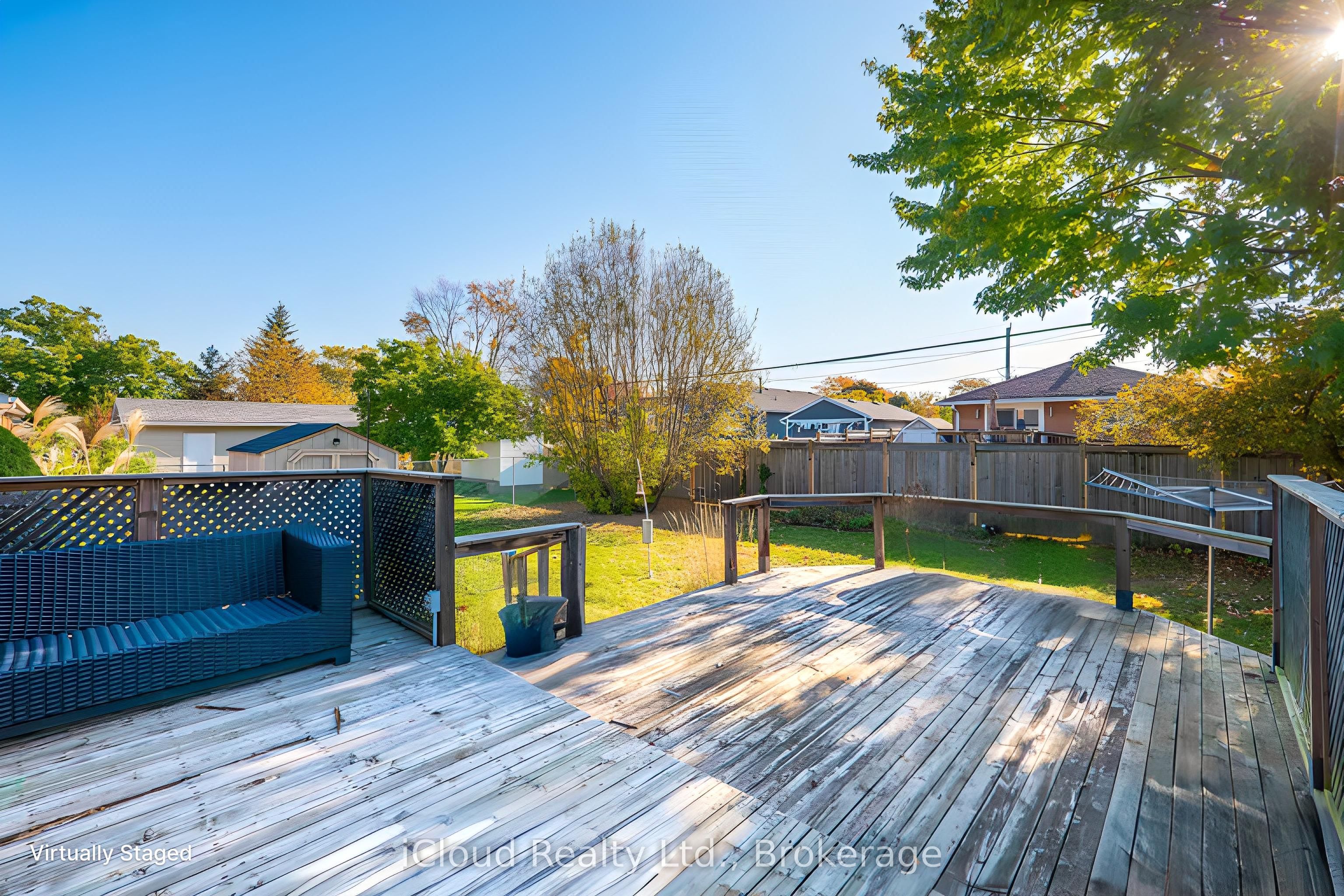 282 Kent Crescent Property Photo 44