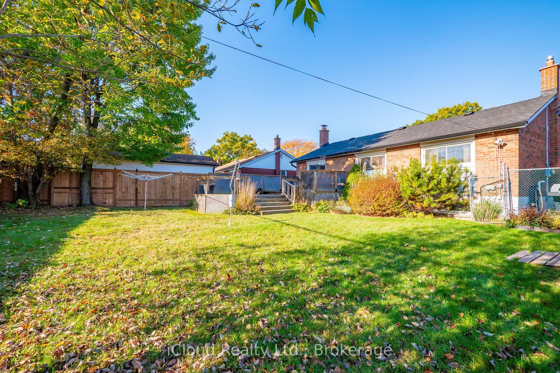 282 Kent Crescent Property Photo 47