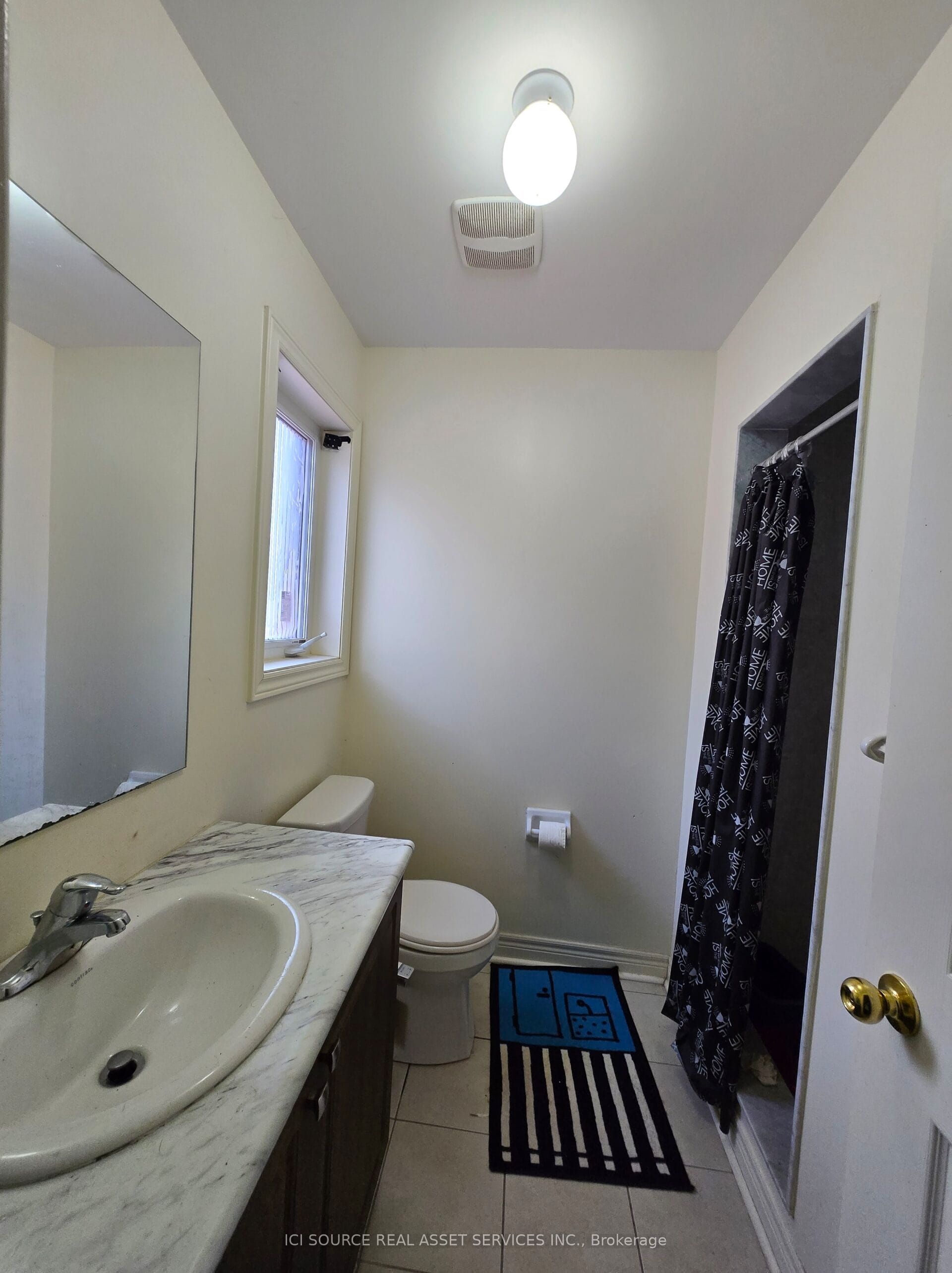 376 Bessborough Drive Property Photo 16