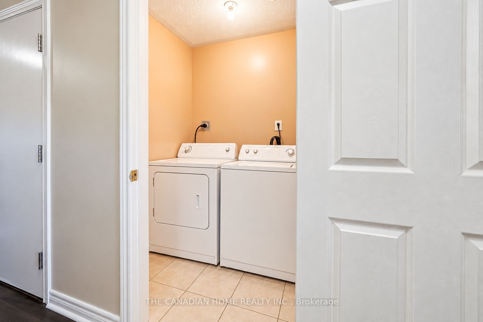 10 Dunvegan Crescent Property Photo 12