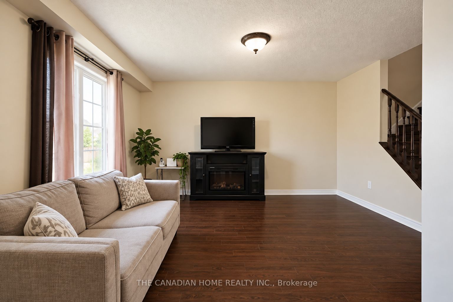10 Dunvegan Crescent Property Photo 14