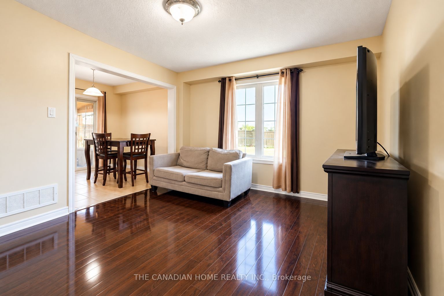 10 Dunvegan Crescent Property Photo 17