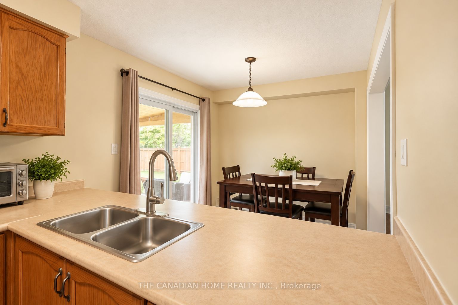 10 Dunvegan Crescent Property Photo 22