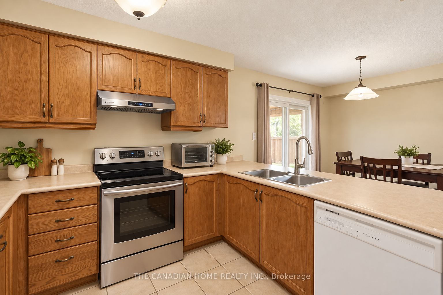 10 Dunvegan Crescent Property Photo 24