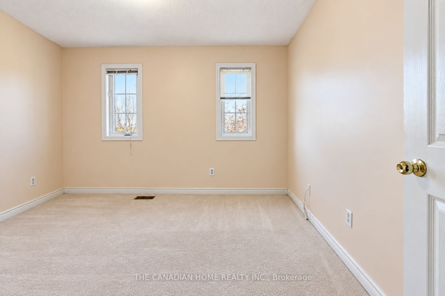 10 Dunvegan Crescent Property Photo 32