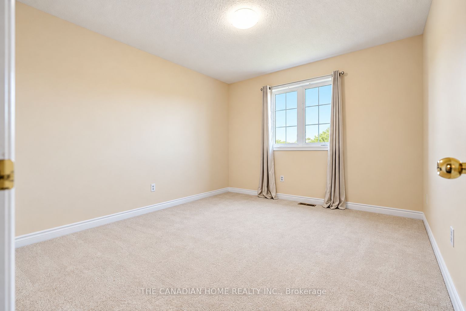 10 Dunvegan Crescent Property Photo 35