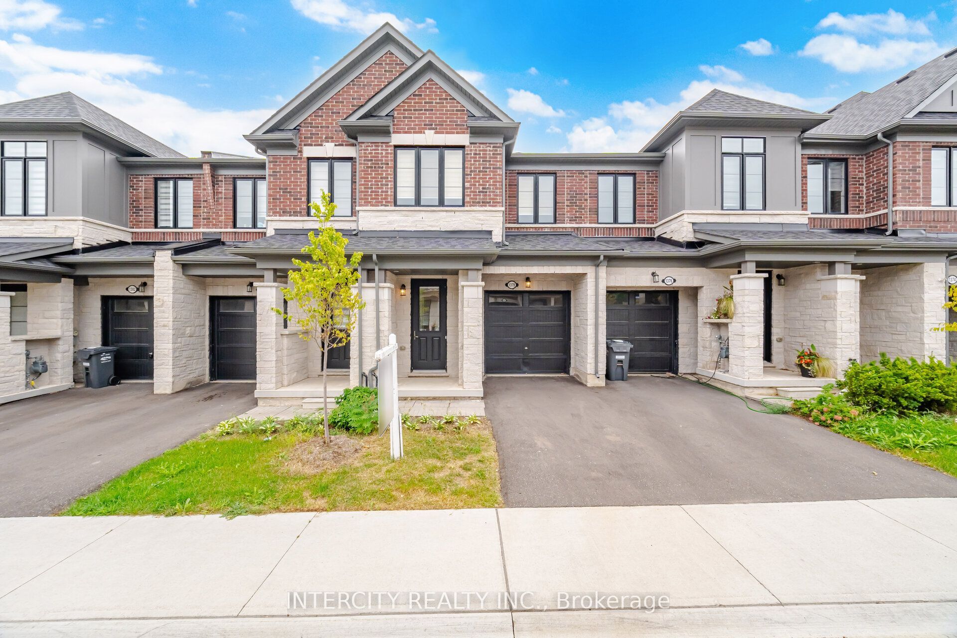 1378 National Common Property Photo 3