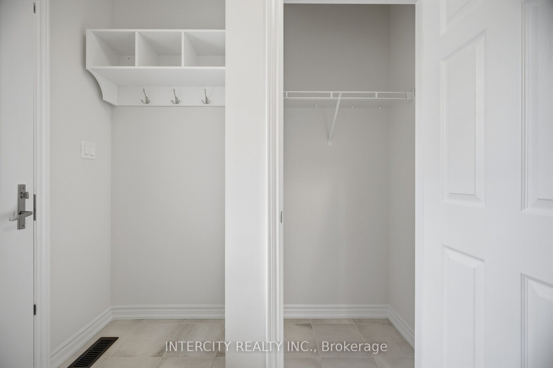 1378 National Common Property Photo 8