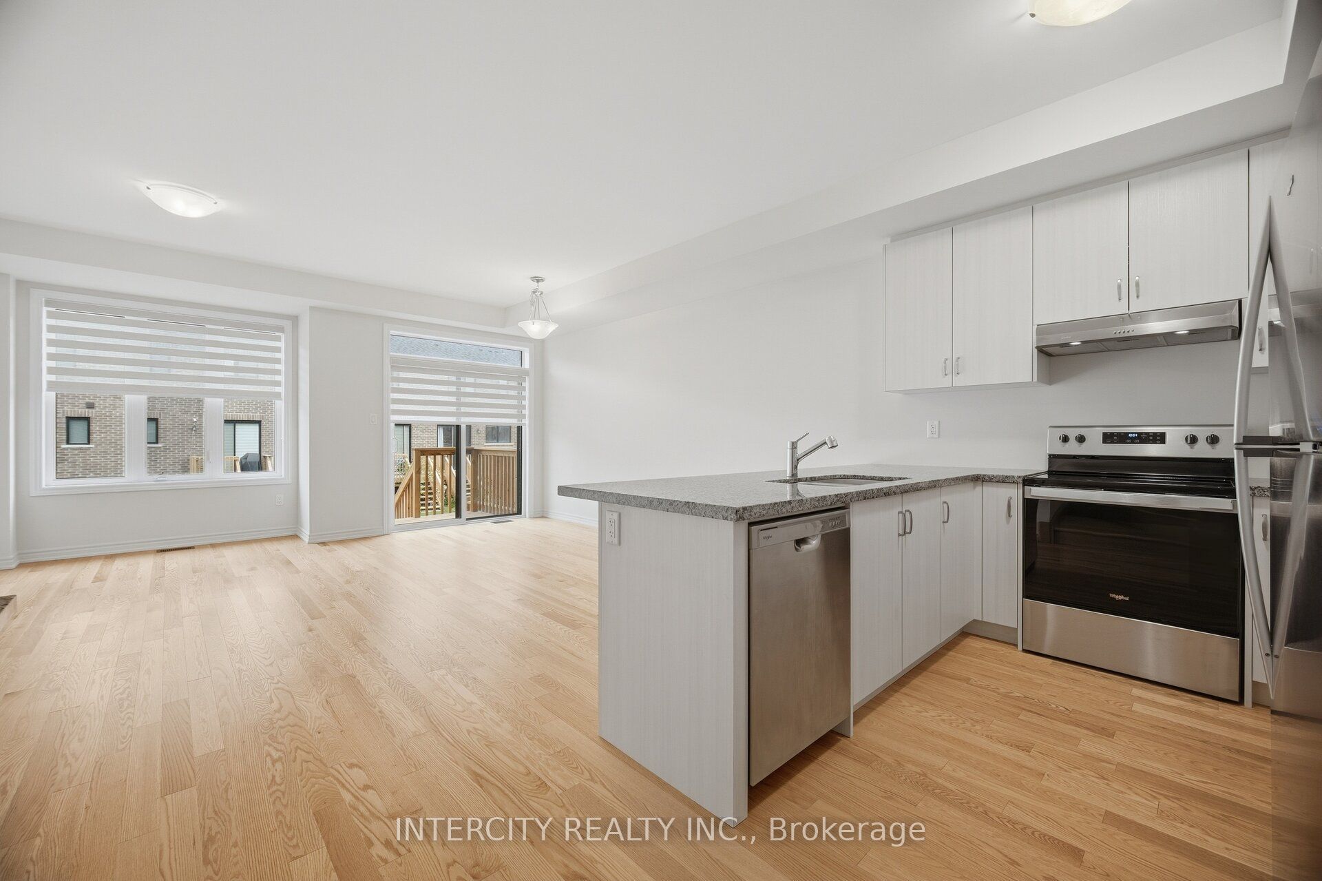 1378 National Common Property Photo 16