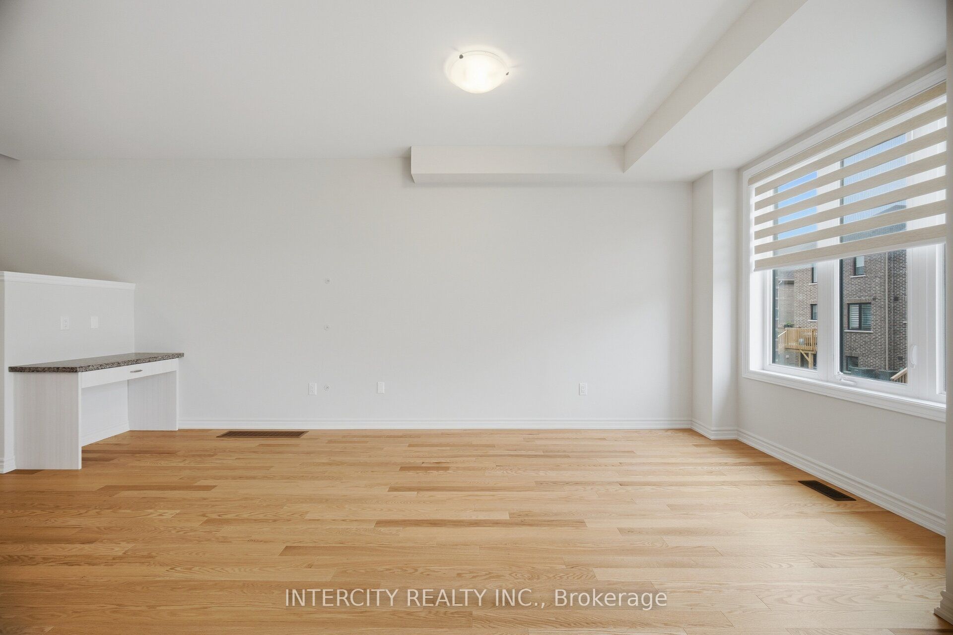 1378 National Common Property Photo 20