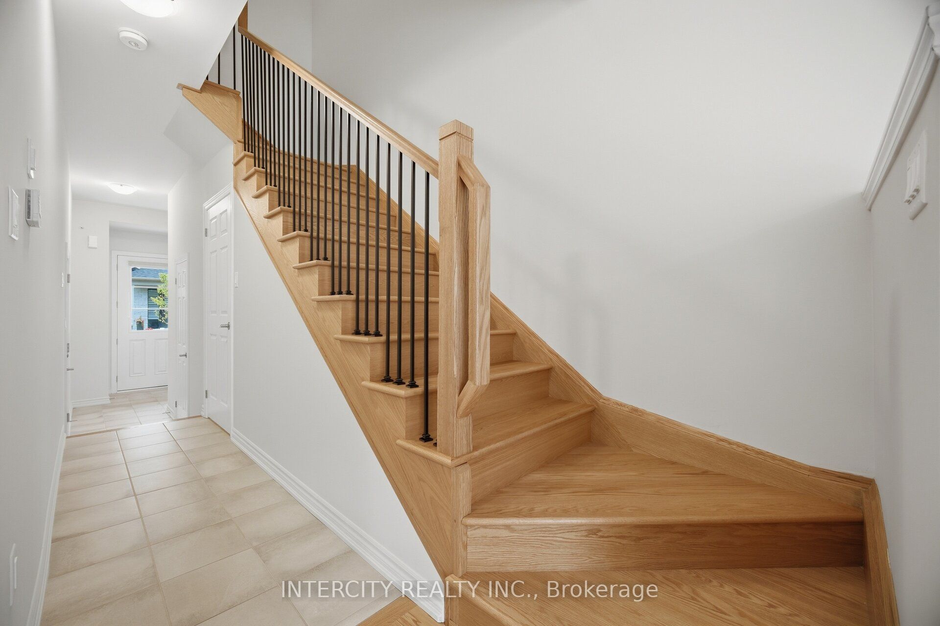 1378 National Common Property Photo 25