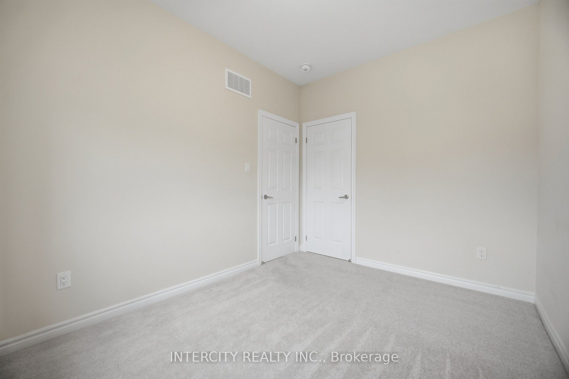 1378 National Common Property Photo 37