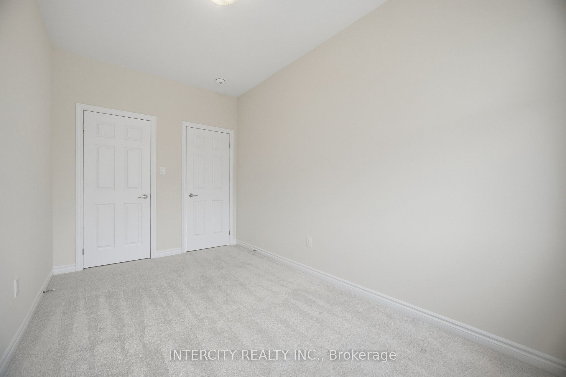 1378 National Common Property Photo 39