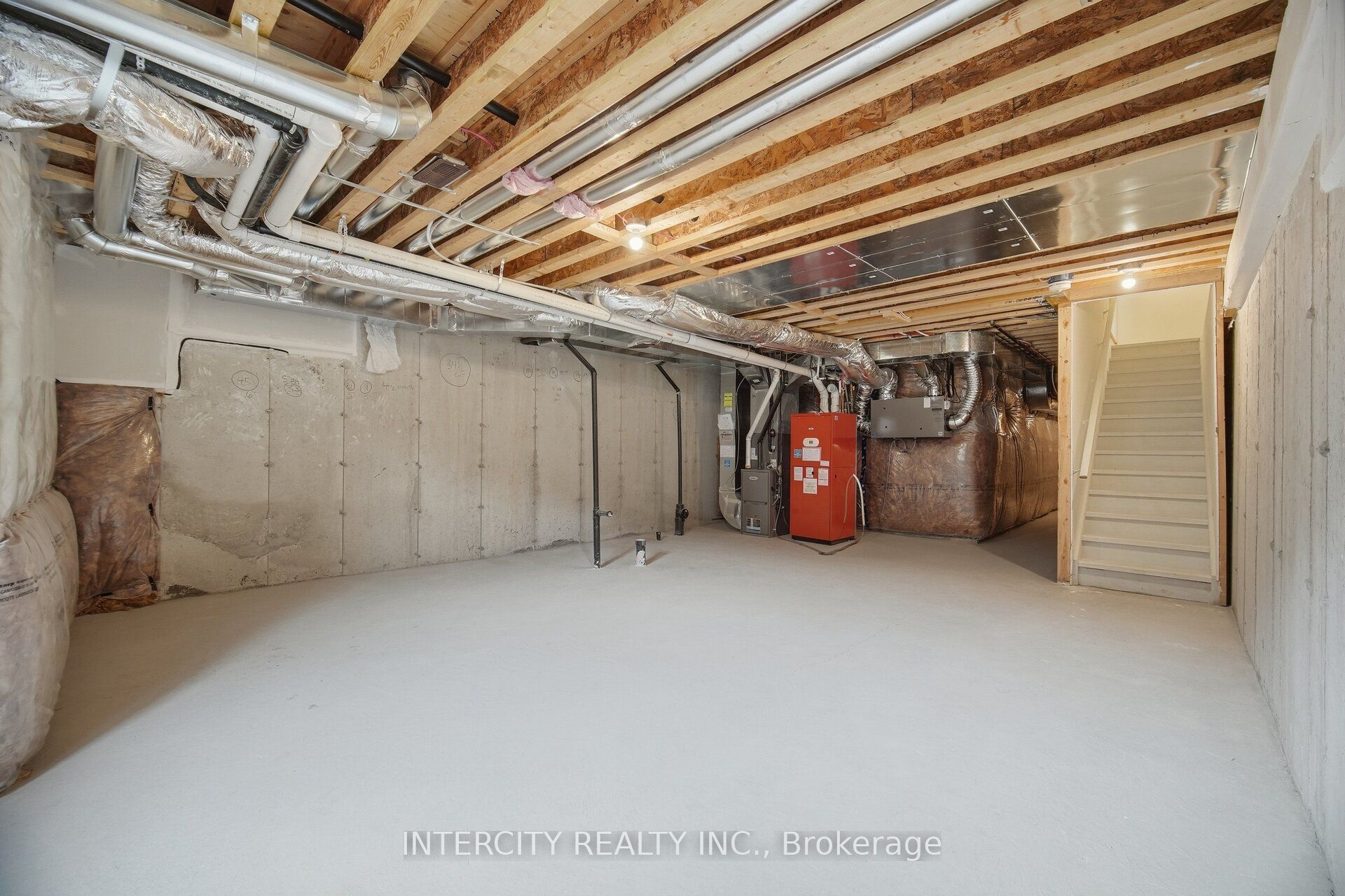 1378 National Common Property Photo 44