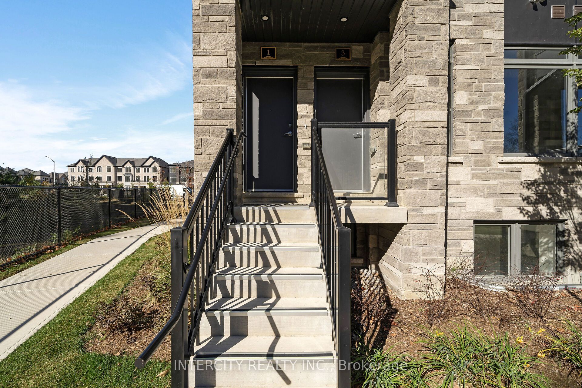 1 Ambition Way 27z Property Photo 2