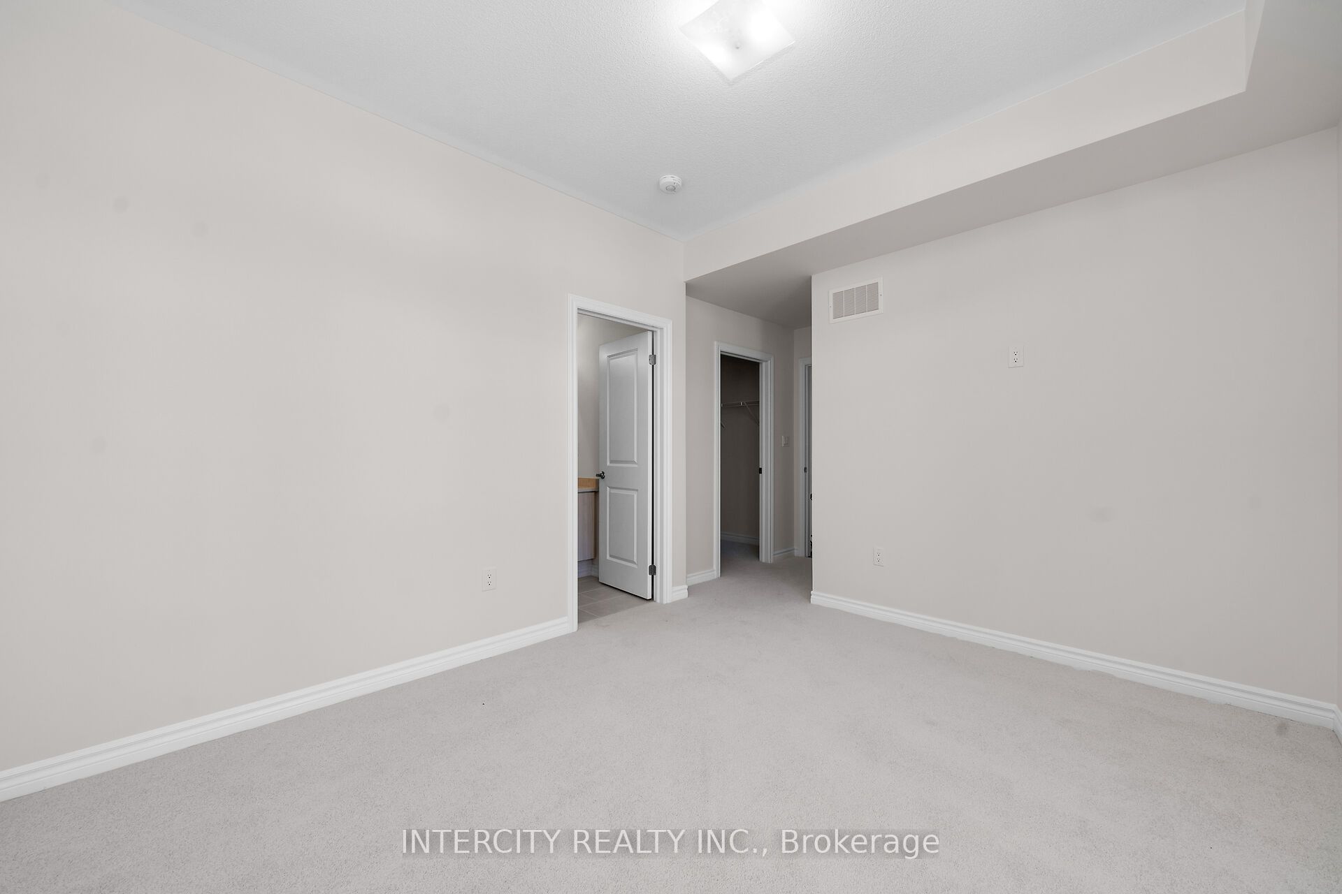 1 Ambition Way 27z Property Photo 16