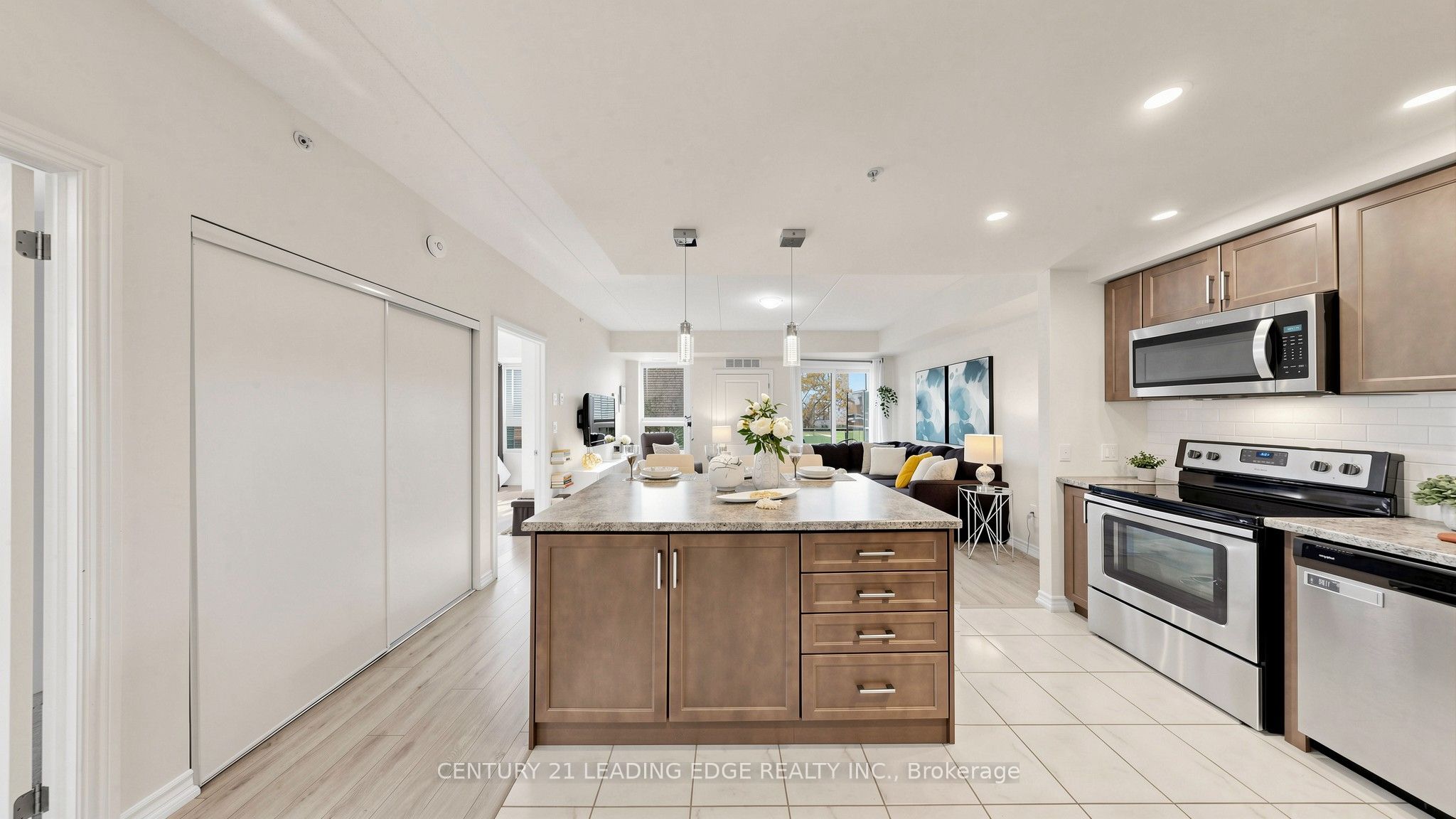 620 Sauve Street 102 Property Photo 15