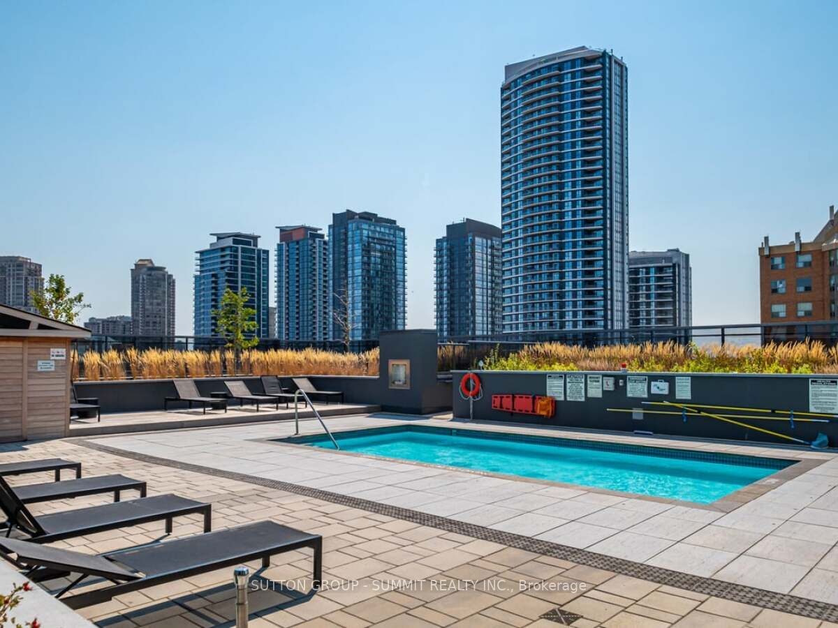 8 NAHANI Way 3418 Property Photo 1
