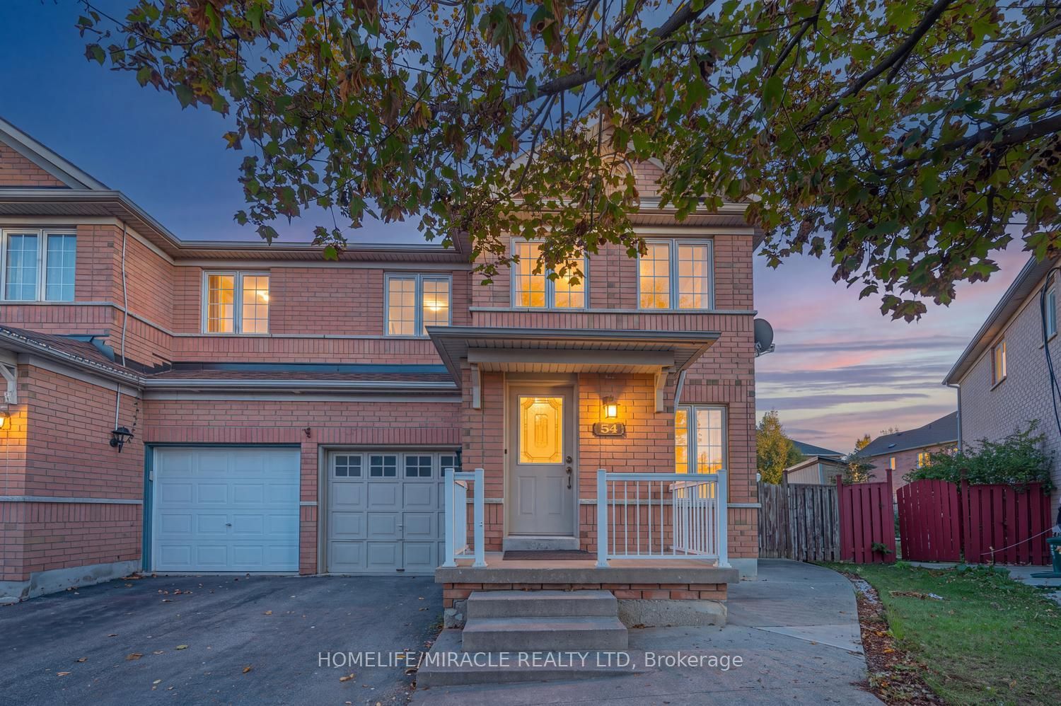 54 Starhill Crescent Property Photo 1