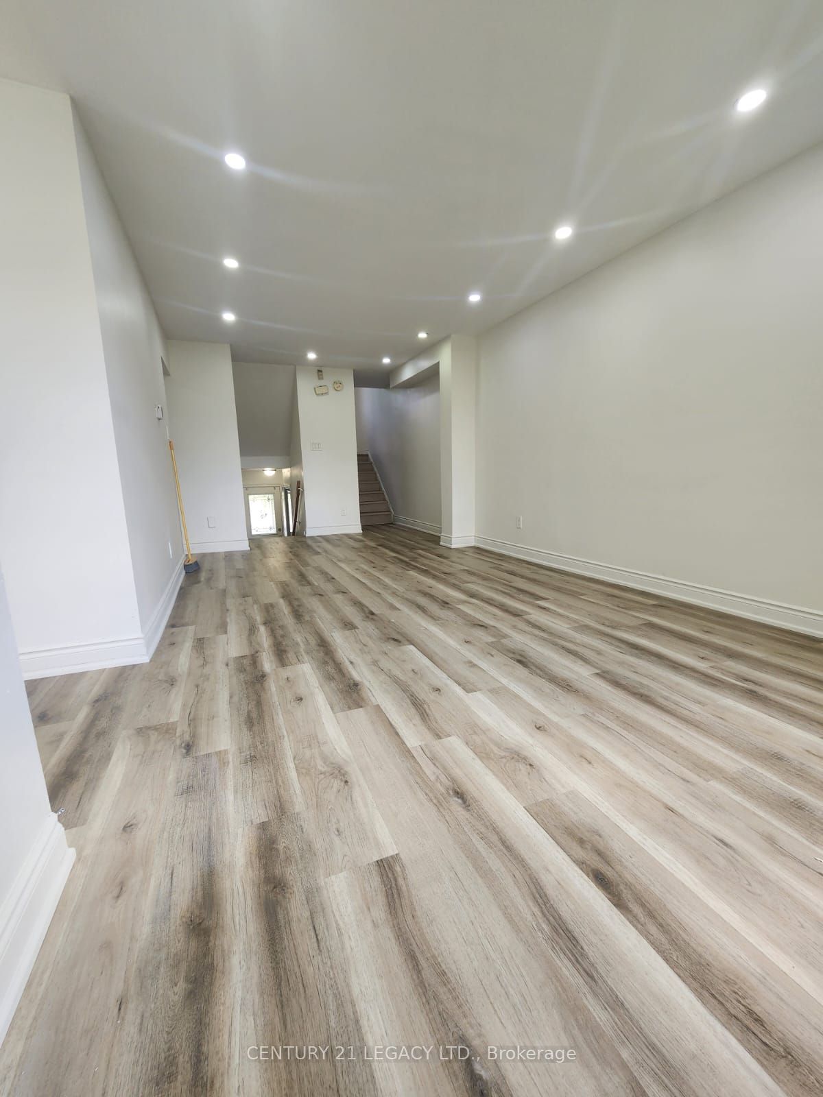52 Rusthall Way Property Photo 4