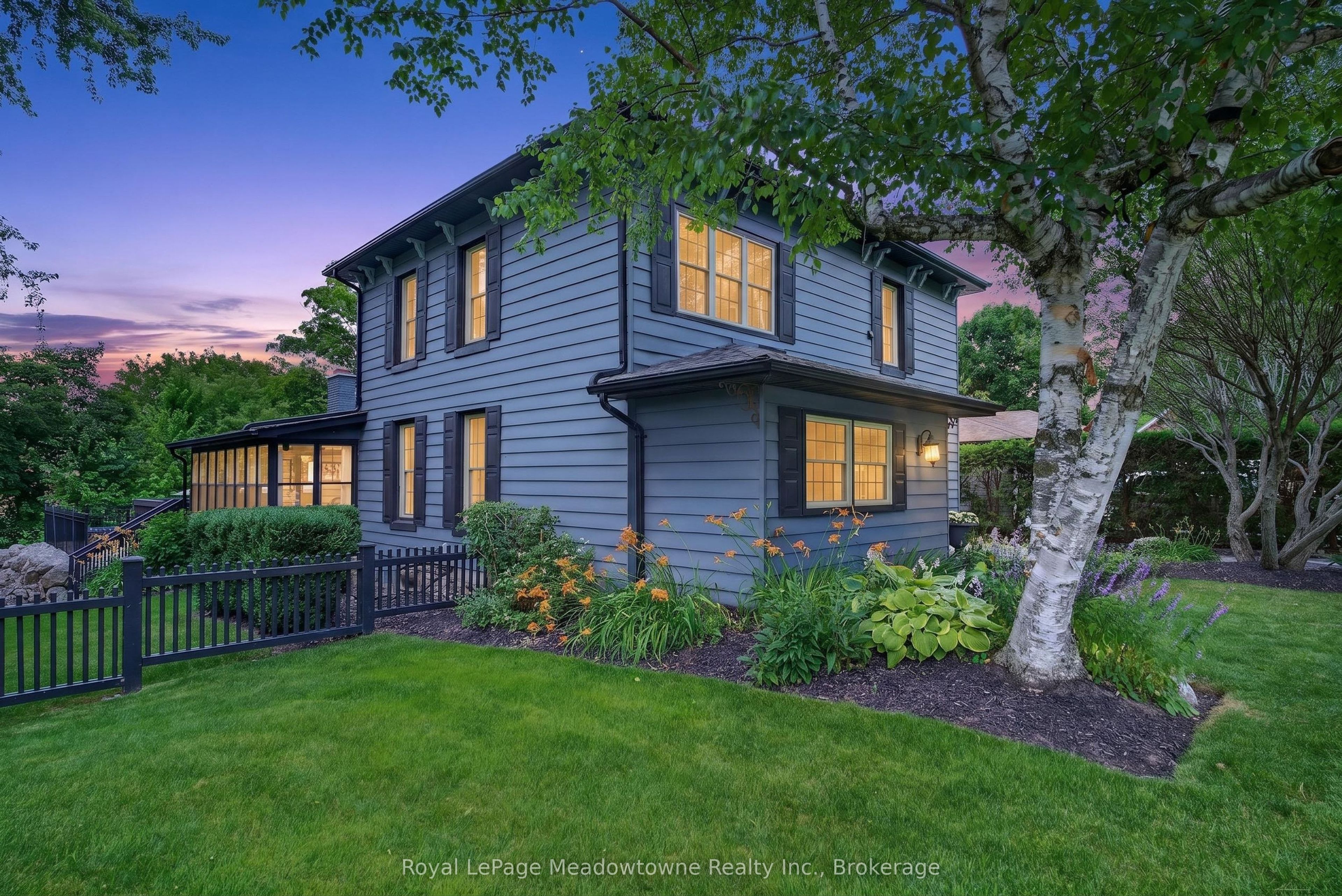 53 Campbell Avenue E Property Photo 1