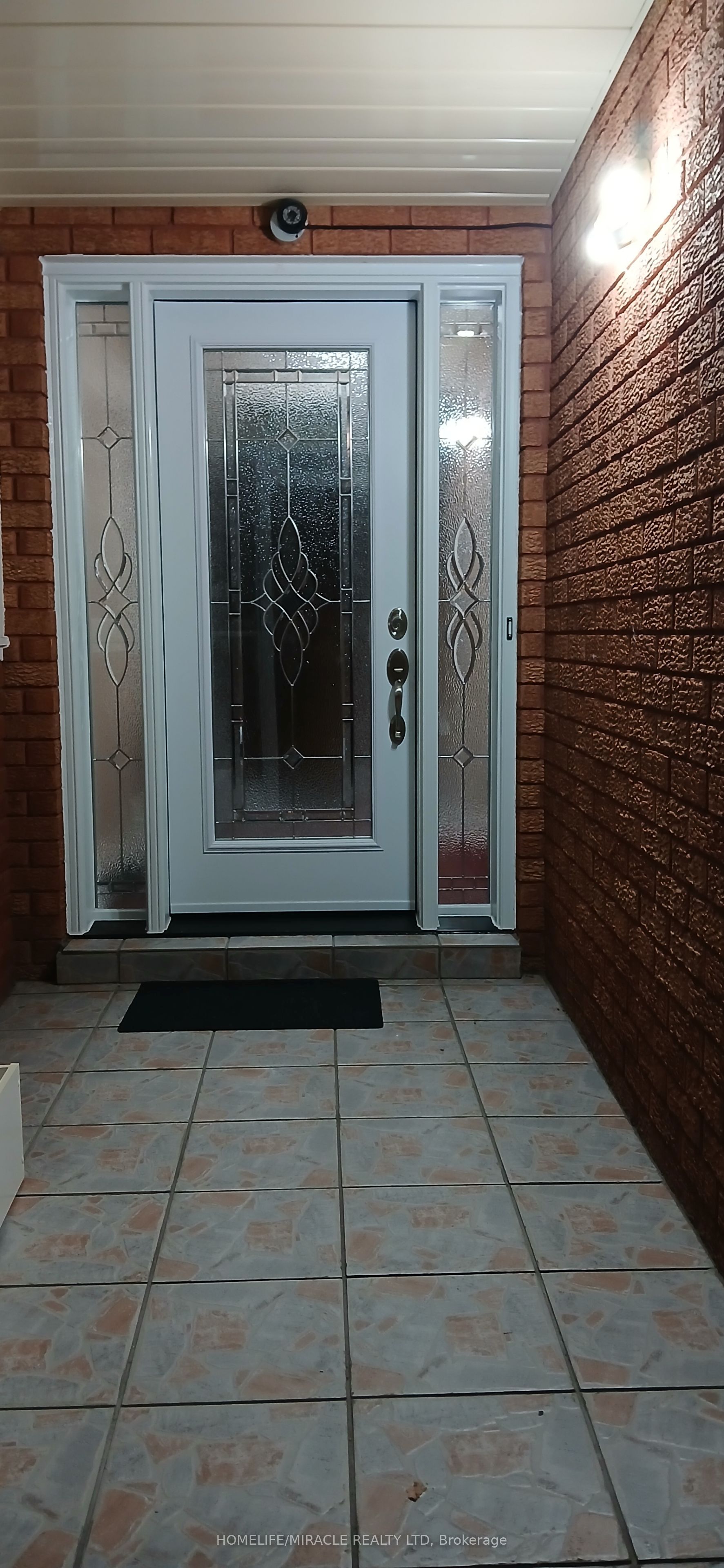 97 Wildberry Crescent Property Photo 3