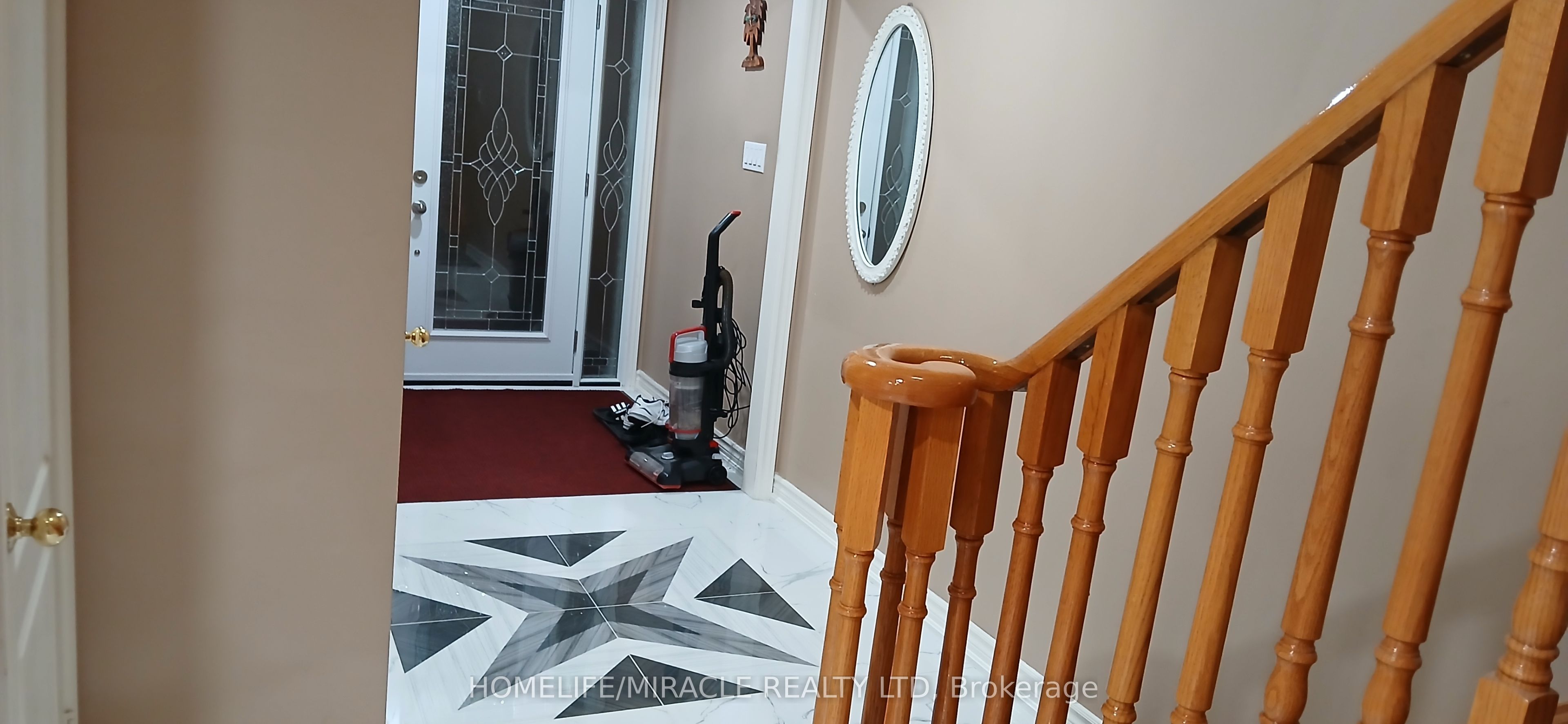 97 Wildberry Crescent Property Photo 4