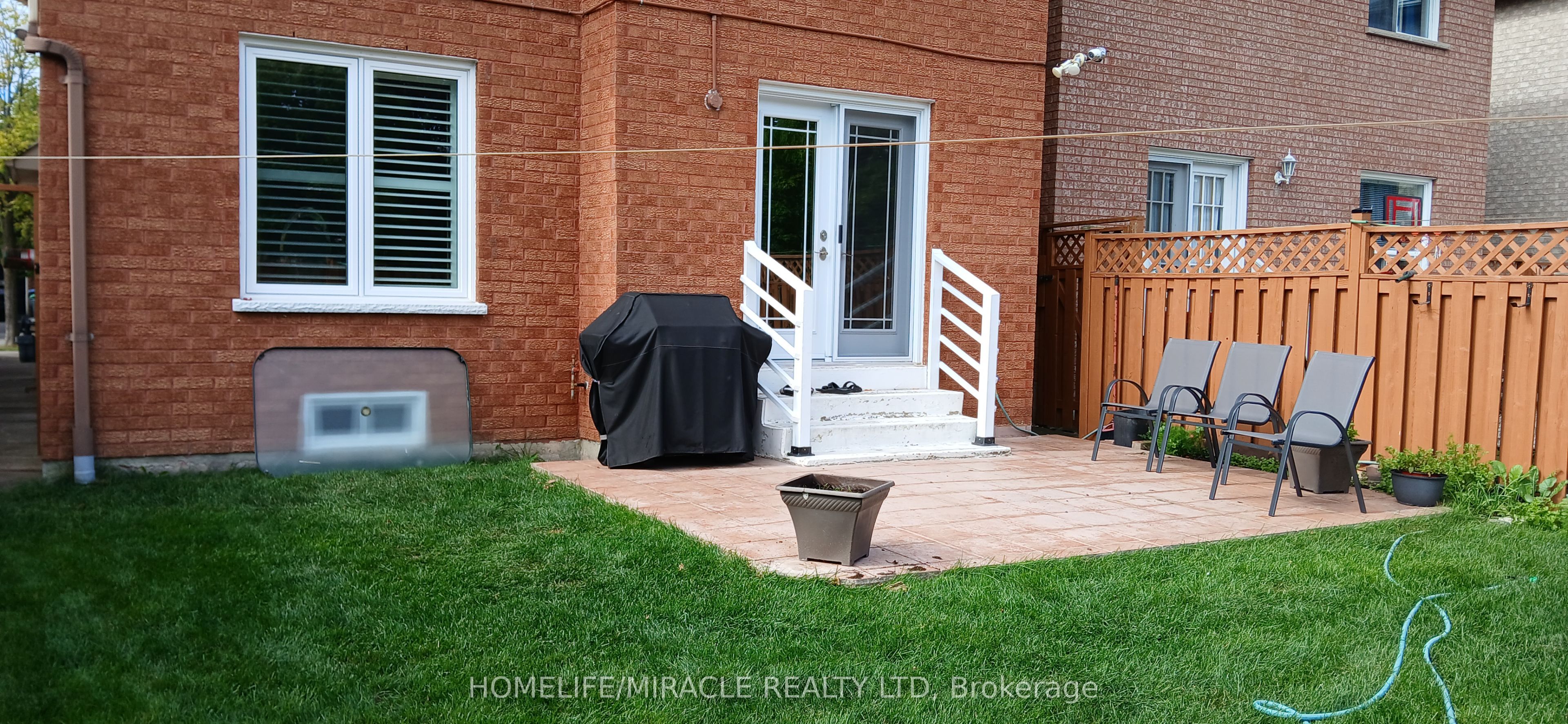 97 Wildberry Crescent Property Photo 25