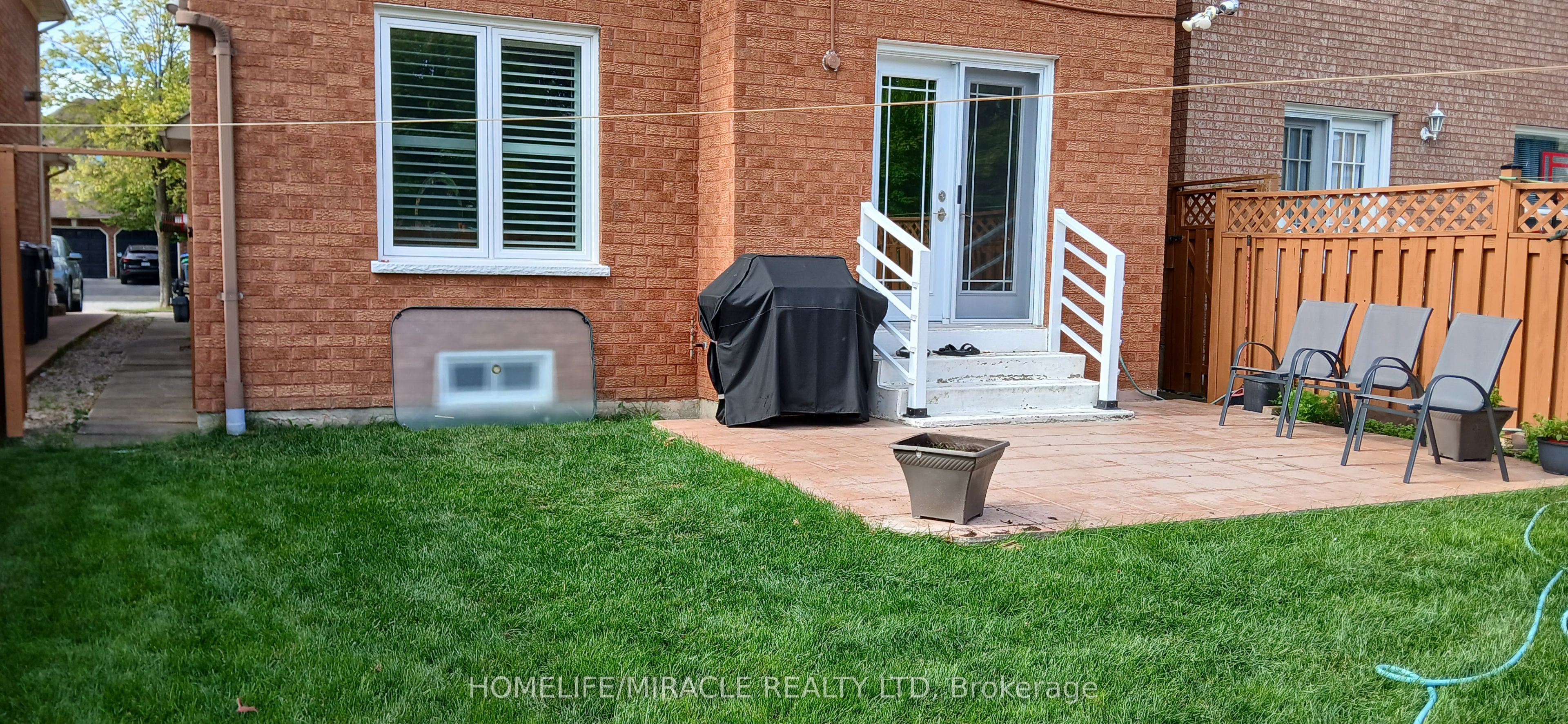 97 Wildberry Crescent Property Photo 26