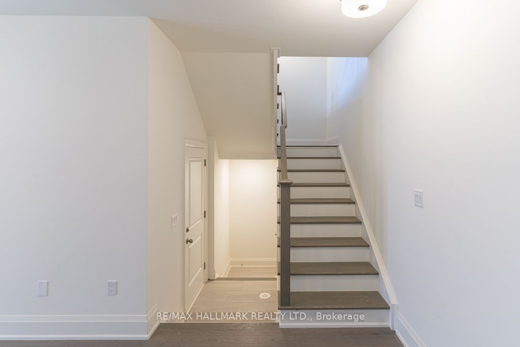 3313 Taha Gardens Property Photo 4