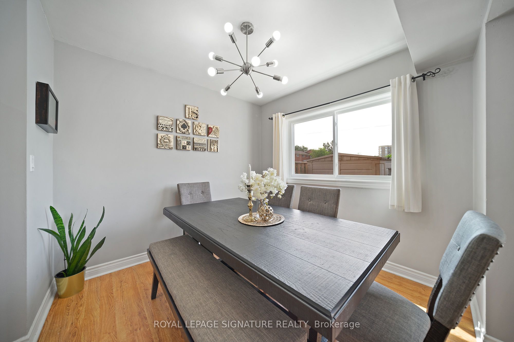 2027 Bluefields Drive 2 Property Photo 6