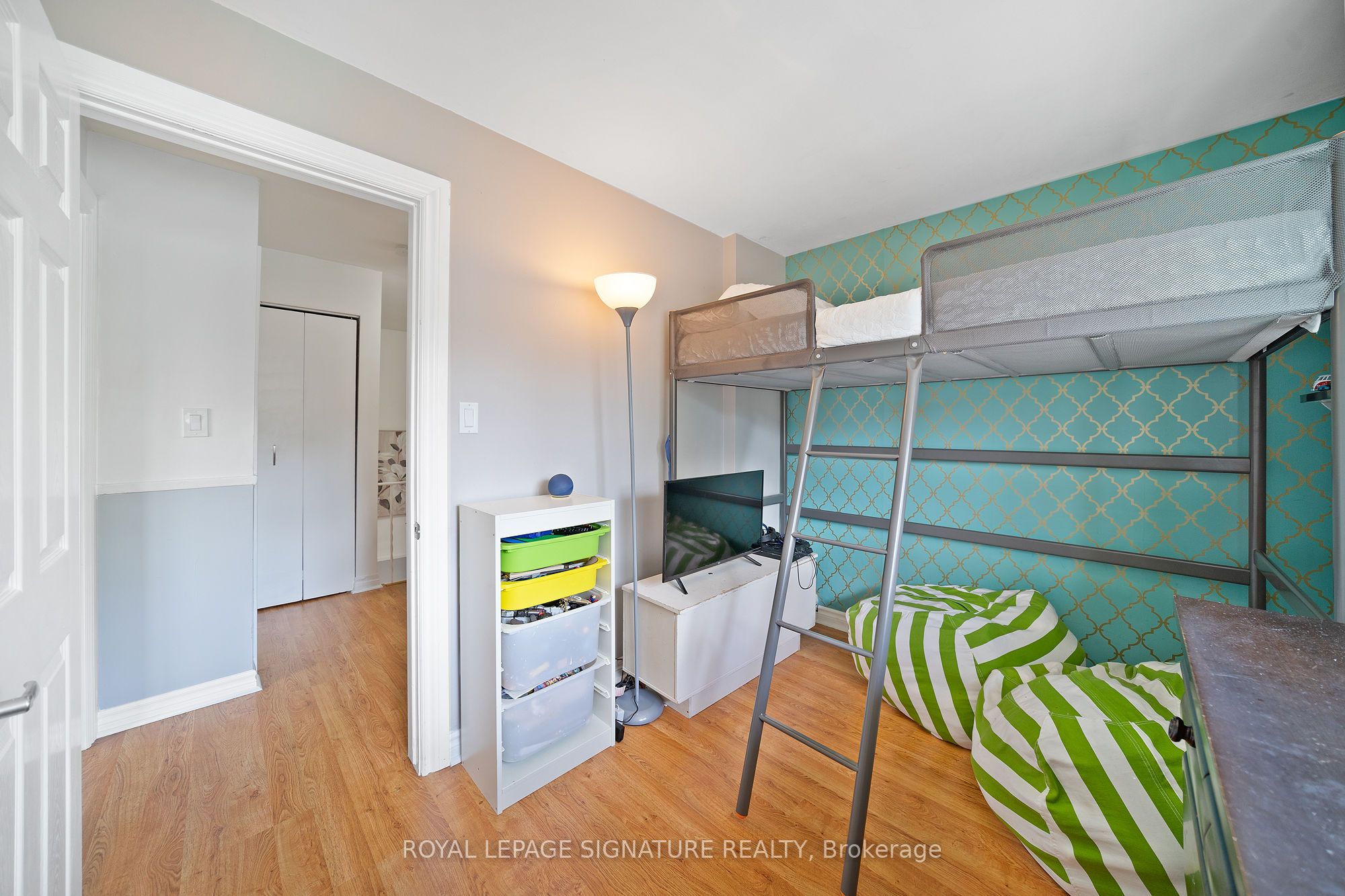 2027 Bluefields Drive 2 Property Photo 14