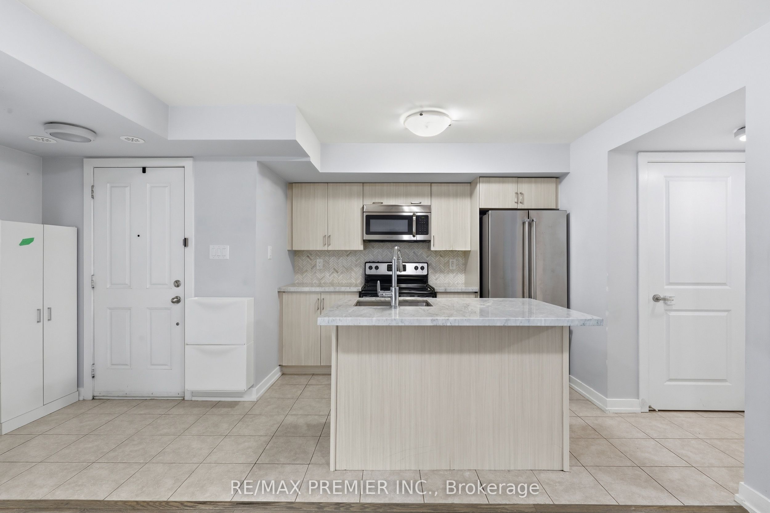 2315 Sheppard Avenue W 44 Property Photo 4