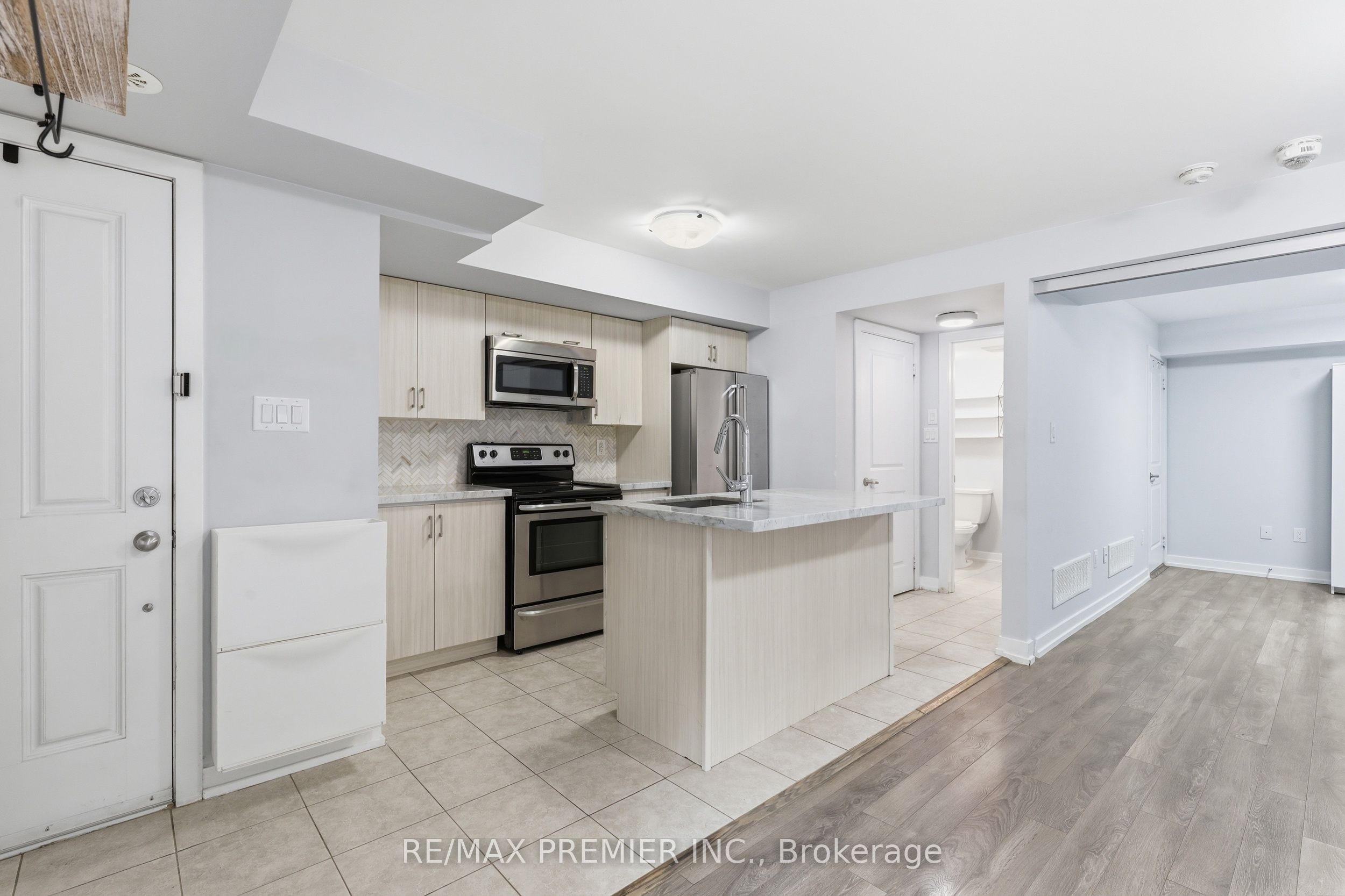 2315 Sheppard Avenue W 44 Property Photo 6