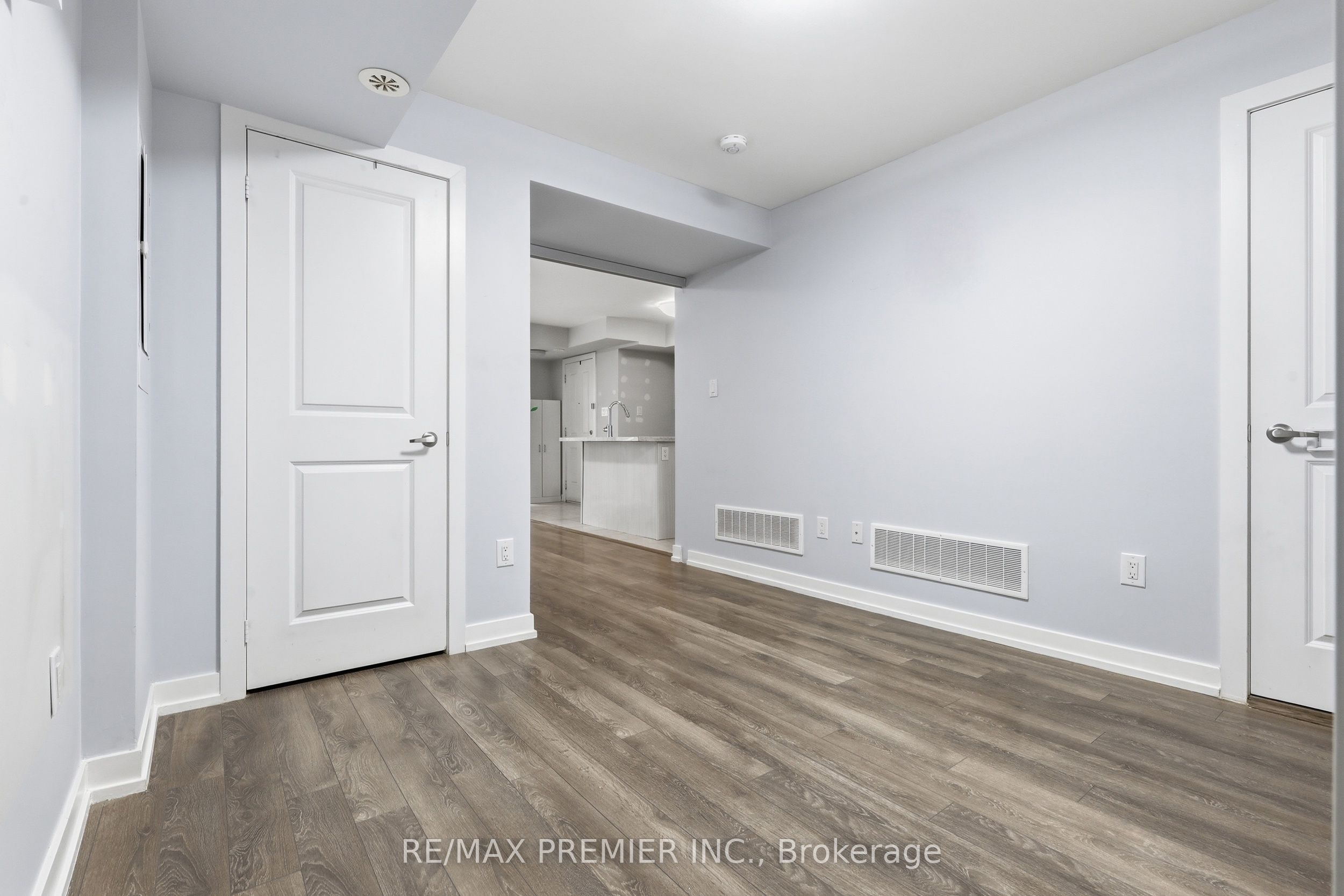 2315 Sheppard Avenue W 44 Property Photo 8