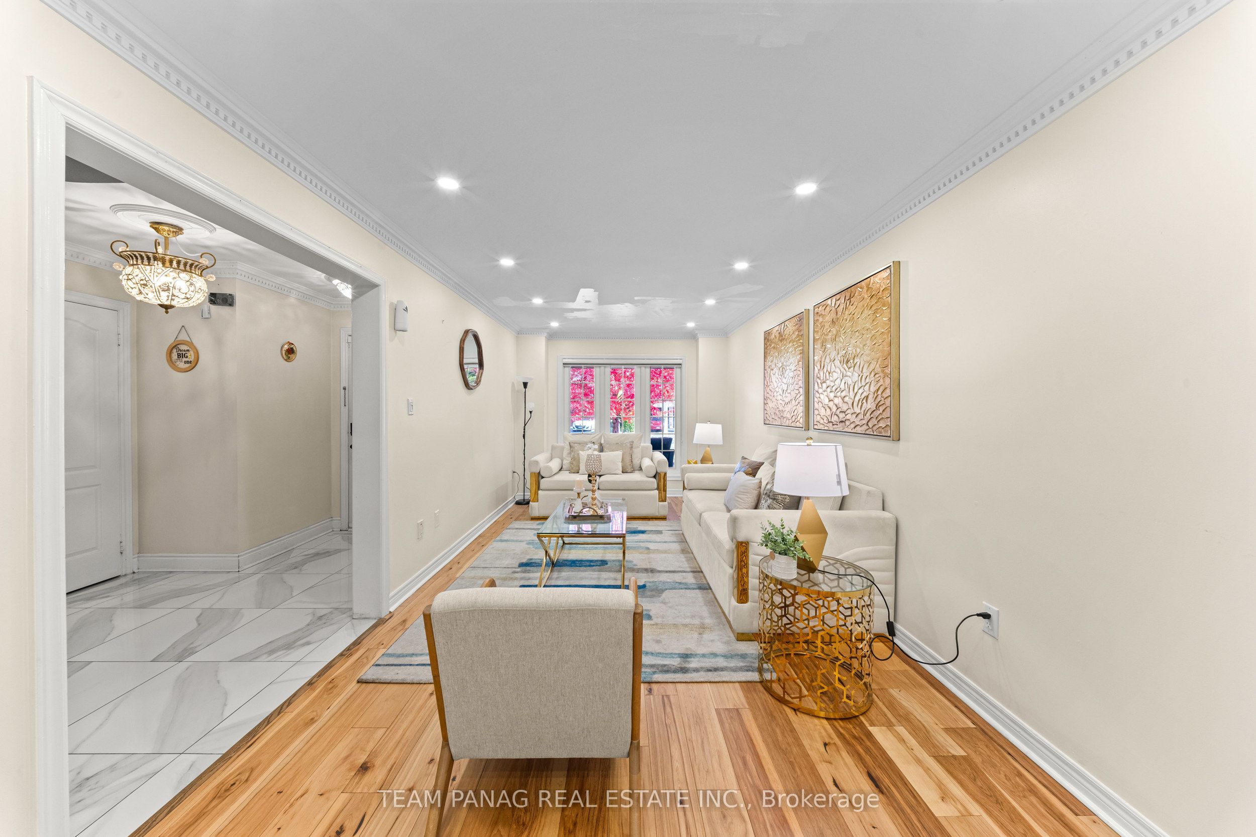 202 Fernforest Drive Property Photo 9