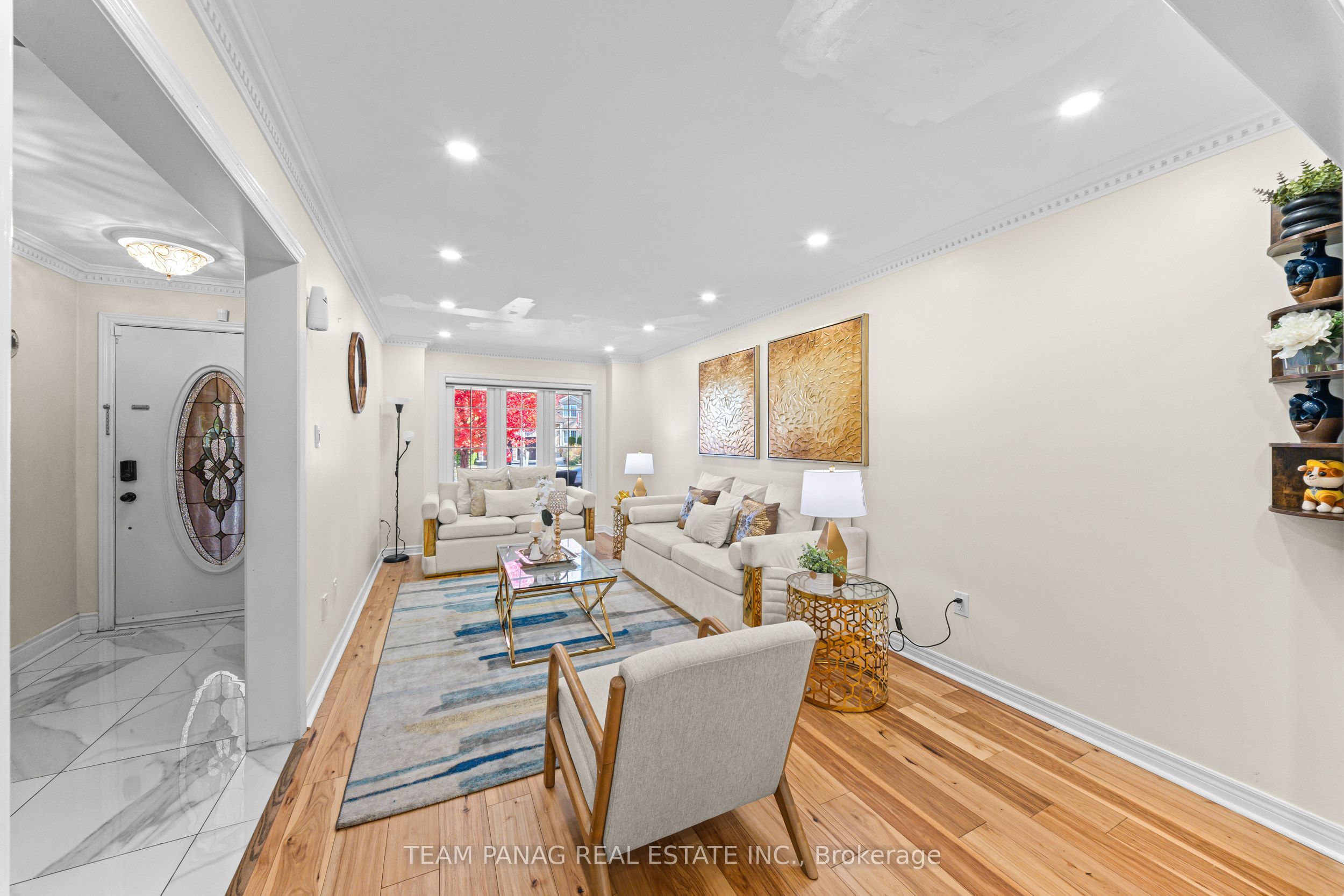 202 Fernforest Drive Property Photo 11