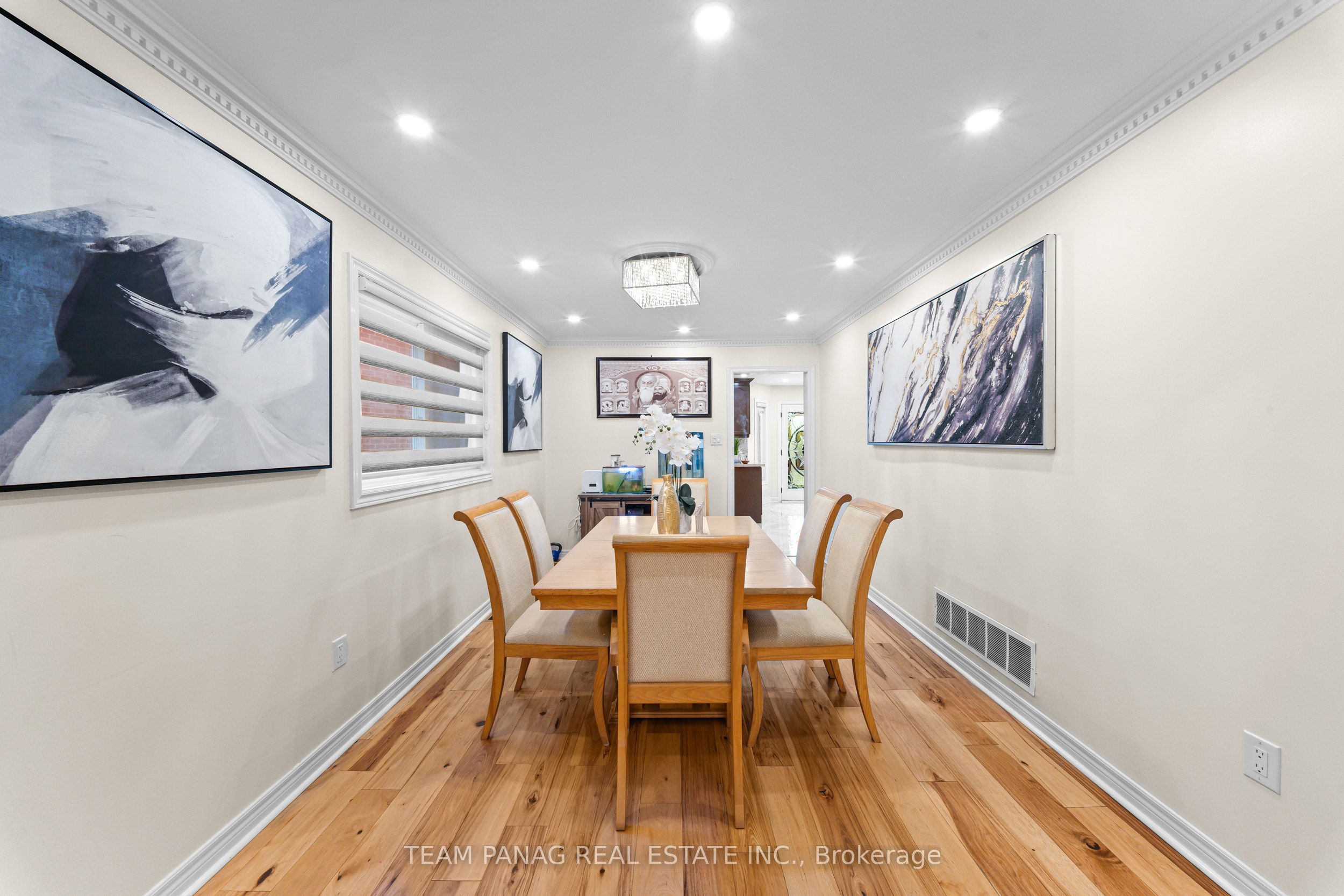 202 Fernforest Drive Property Photo 12