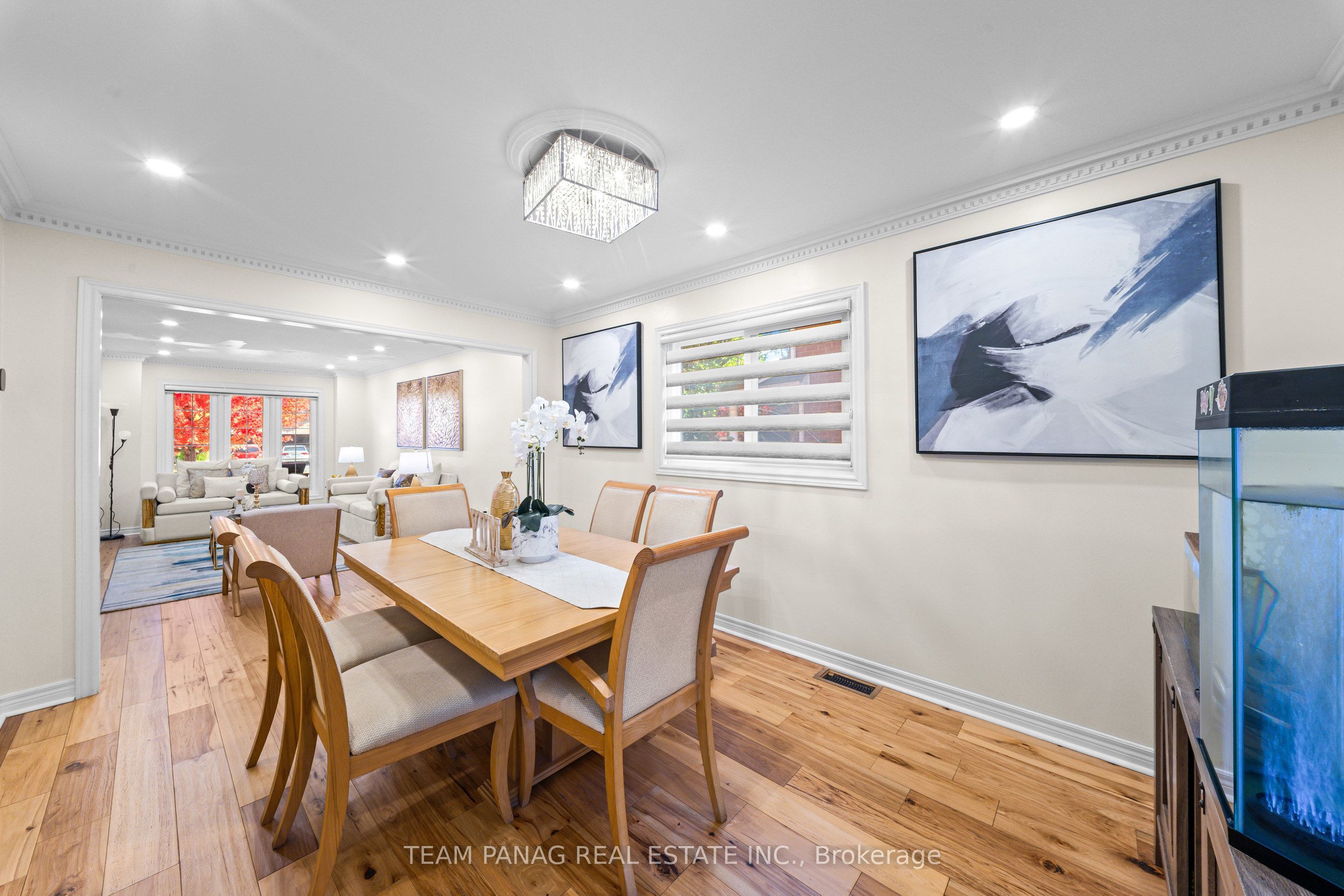 202 Fernforest Drive Property Photo 14