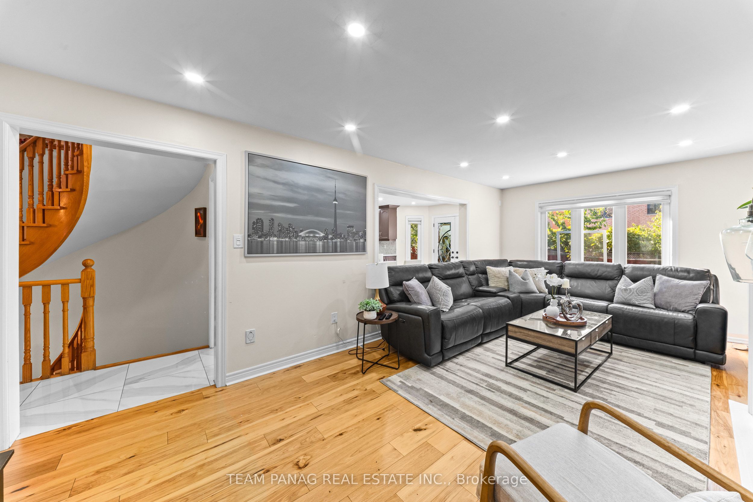 202 Fernforest Drive Property Photo 22