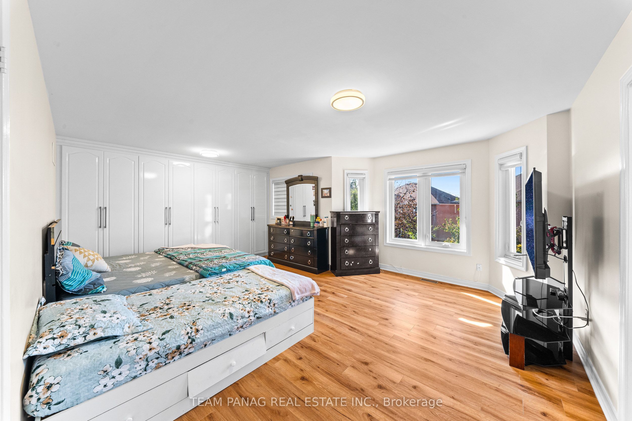 202 Fernforest Drive Property Photo 26